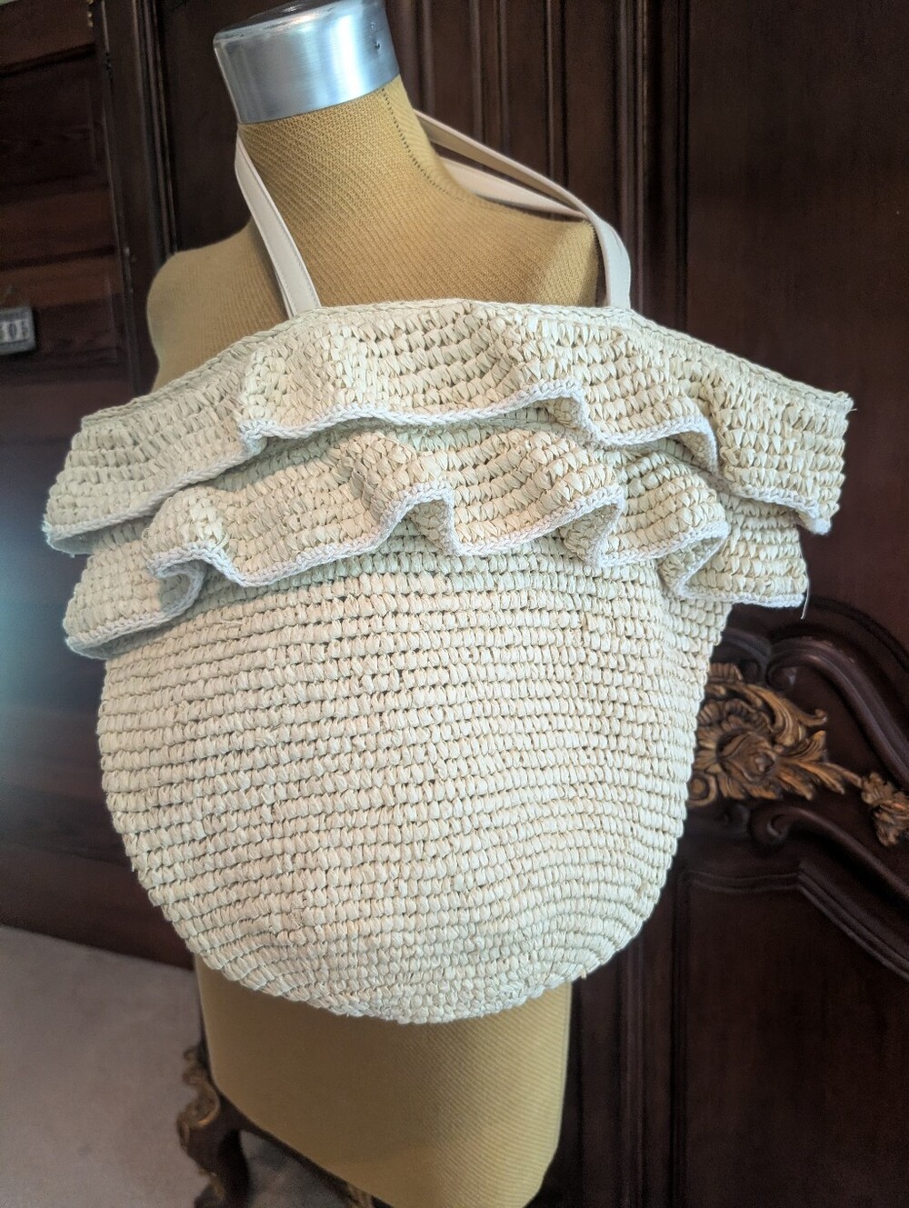 BTB Ruffle Raffia Tote Bag Large